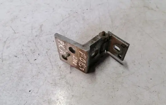 Citroen Xsara Picasso Front door lower hinge 