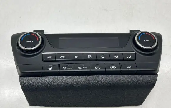 Hyundai Tucson TL Climate control unit 97250D7231 MD02304