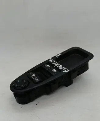 Peugeot Expert Electric window control switch 1499610077 E3011169