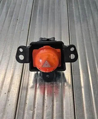 Nissan Almera Tino Hazard light switch 06016 K11FSS