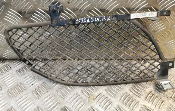 Jaguar XF X250 Front grill AX2M15K233