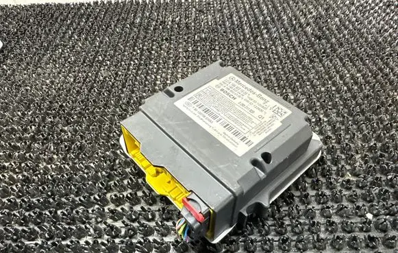 Mercedes-Benz GL X166 Airbag control unit/module A1669001609 A1668200426 A1669020305