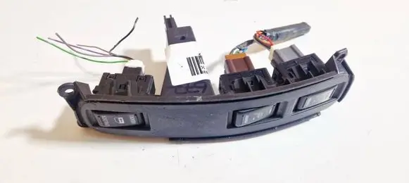 Nissan Note (E11) Seat heating switch 96910ax610 k13696