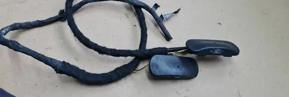 Windshield washer spray nozzle