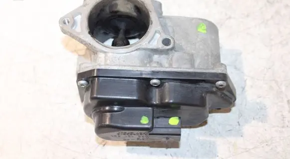 Volkswagen Touran I EGR valve 03G131501
