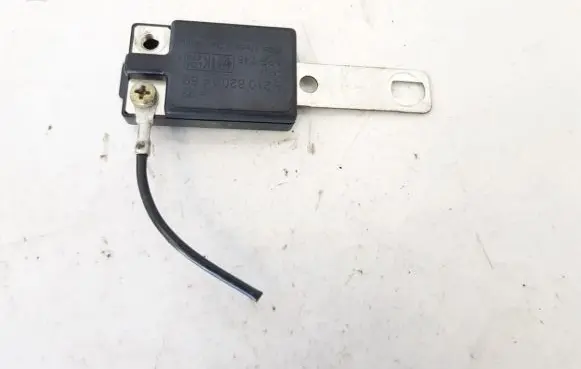 Mercedes-Benz E W210 Antenna control unit 2108201489