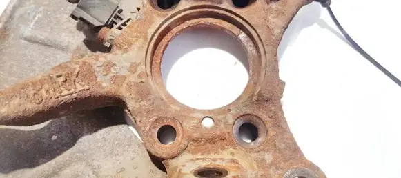 Volkswagen Touran I Front wheel hub