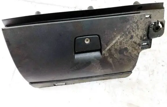 Volvo V50 Glove box 9481664