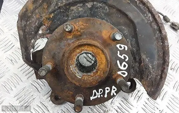 Nissan Qashqai Front wheel hub 
