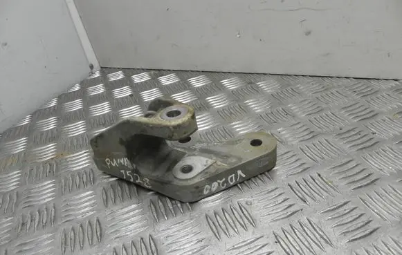 Ford Puma EGR valve cooler bracket L1BG6P082BB VD20030