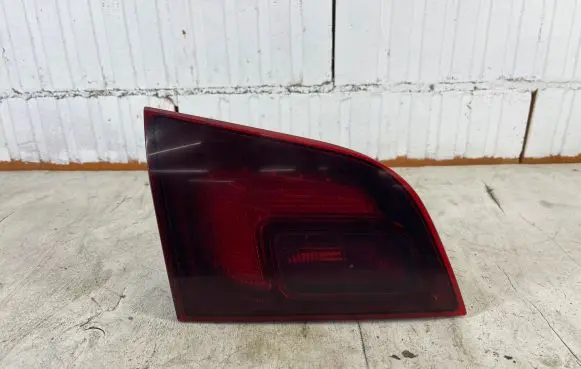 Opel Astra J Tailgate rear/tail lights 13314054