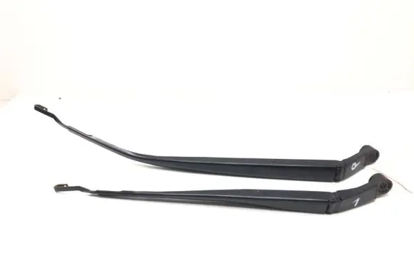 Toyota Corolla E160 E170 Front wiper blade arm 