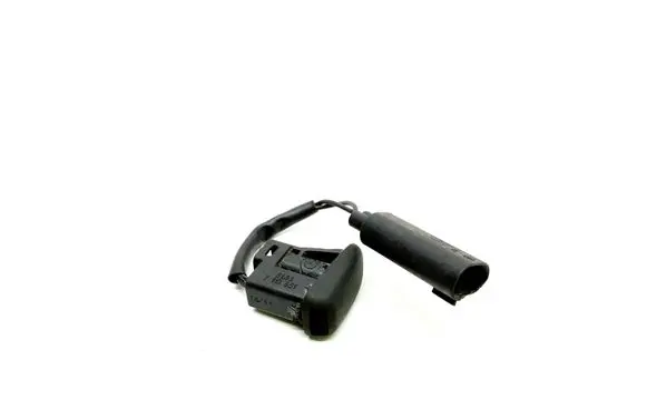 BMW 1 E82 E88 Windshield washer spray nozzle 7110851
