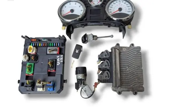 Engine ECU kit and lock set