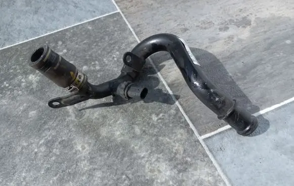 Audi A4 S4 B8 8K Engine coolant pipe/hose 059121070J