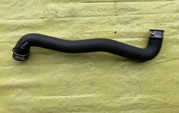 Mercedes-Benz C W204 Engine coolant pipe/hose A2045010182