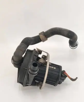 Audi A8 S8 D3 4E Secondary air pump 07L959253B