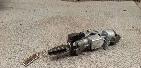 Ford Mondeo MK IV Ignition lock 3M513F880AE