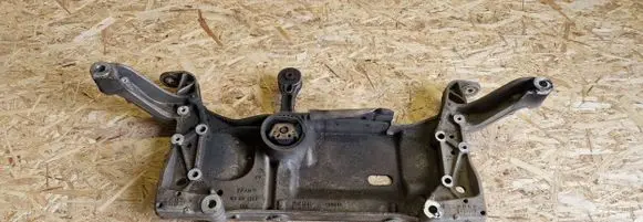 Volkswagen Golf V Front subframe 1K0199369F 1K0199295E