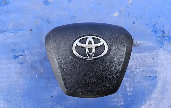 Toyota Avensis T270 Steering wheel airbag
