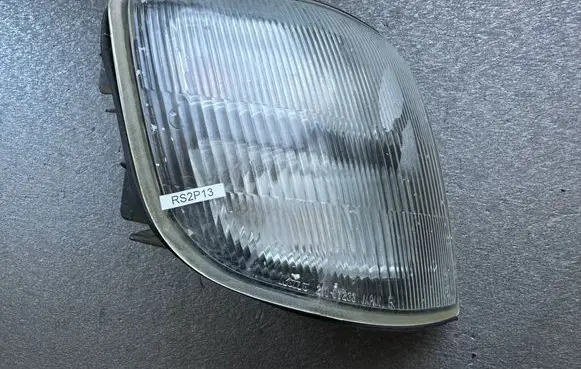 Mitsubishi Pajero Front indicator light MR376368 MR388230