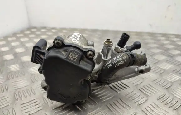 Volkswagen PASSAT B8 Engine shut-off valve 04L128059AA 04L128637A