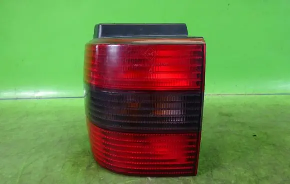 Volkswagen PASSAT B4 Rear/tail lights