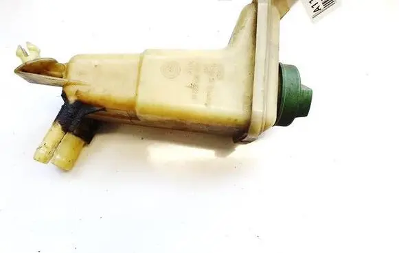 Volkswagen PASSAT B5 Power steering fluid tank/reservoir 8D0422373C