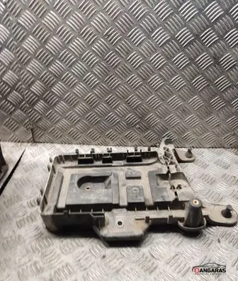 Volkswagen Caddy Battery tray 1k0915325b