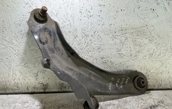Renault Scenic I Front lower control arm/wishbone