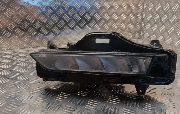 Skoda Octavia Mk4 Front fog light 5E3941700 0021289504