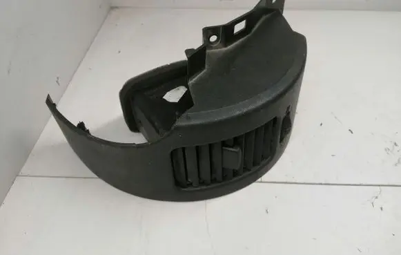Nissan Navara D40 Dashboard side air vent grill/cover trim VP5NFX222058 68760EB3