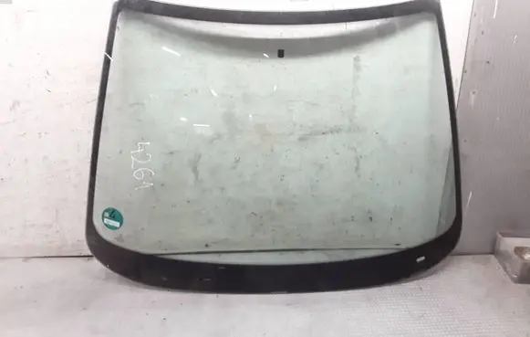 Peugeot 206 Front windscreen/windshield window 