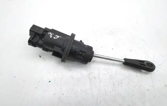 Audi Q5 SQ5 Clutch master cylinder 8K2721401B