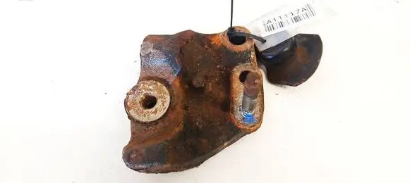 Toyota Aygo AB10 Engine mounting bracket 