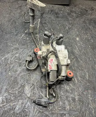 BMW 7 F01 F02 F03 F04 Air suspension compressor 6775258