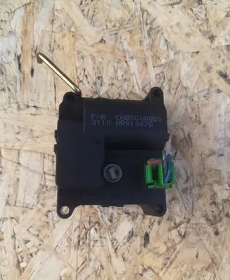 Mitsubishi Space Star Air flap motor/actuator MR910476 CAB501A050