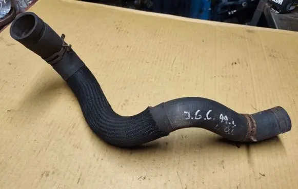 Jeep Grand Cherokee (WJ) Engine coolant pipe/hose