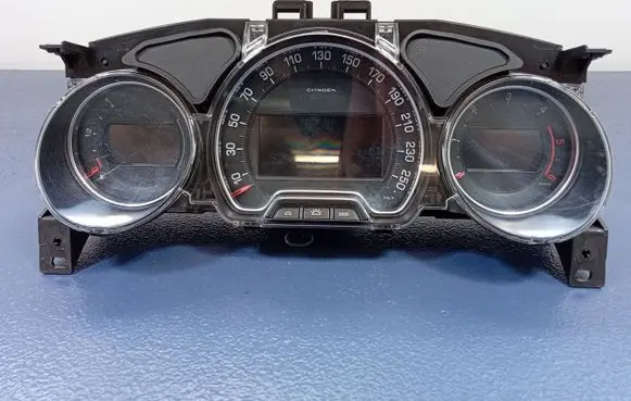 Citroen C5 Speedometer (instrument cluster) 9805315780