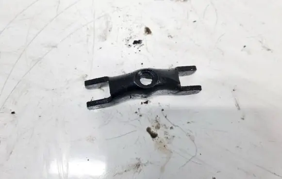 Opel Corsa E Fuel Injector clamp holder