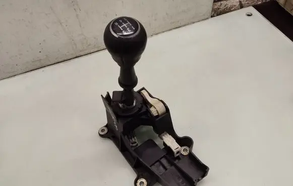 Opel Meriva A Gear shifter/selector 55353676