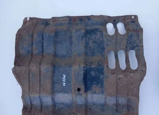Mitsubishi Pajero Sport II Engine splash shield/under tray