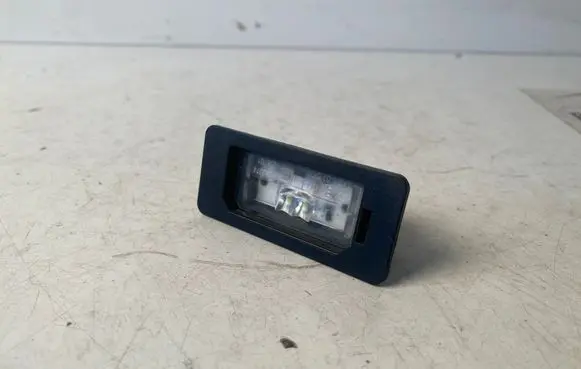 BMW 5 G30 G31 Number plate light 7410302