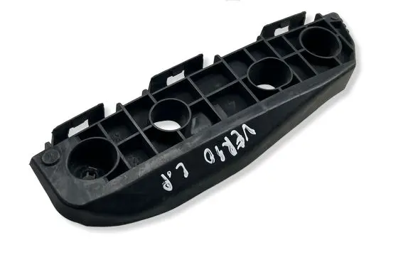Toyota Verso Front bumper mounting bracket 