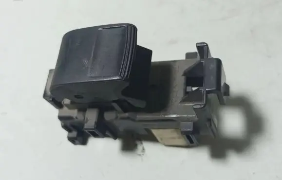 Toyota Auris 150 Electric window control switch 8292U83