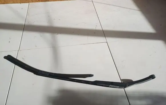 Audi A6 S6 C6 4F Front wiper blade arm