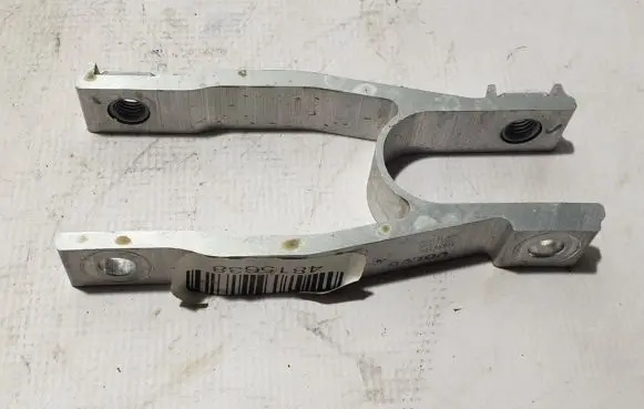 Volvo C40 Engine mounting bracket 31686299