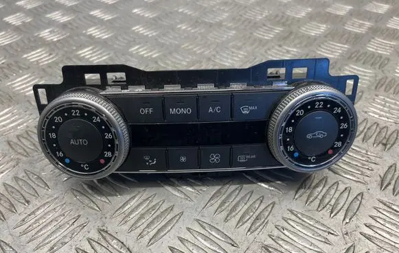 Mercedes-Benz C W204 Climate control unit 2049009104 370903