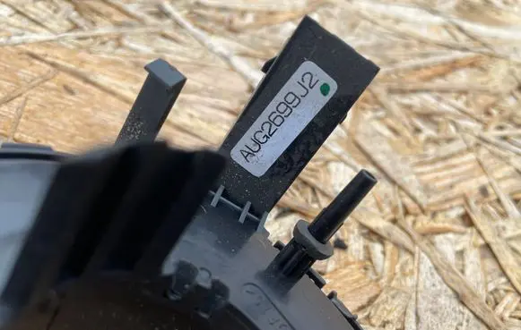 Audi TT Mk1 Airbag slip ring squib (SRS ring) 1J0959653B