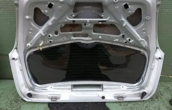 Toyota Corolla Verso AR10 Tailgate/trunk/boot lid VEKS0